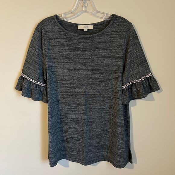 LOFT Gray Elbow-Length Flutter/Ruffle Trim Sleeve Crew Neck T-Shirt Size Small - Picture 1 of 10